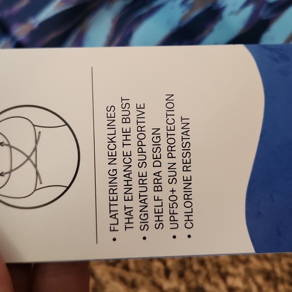 Dolfin Aquashape Tankini Top - Picture 8 of 12